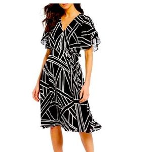 NWT GIBSON & LATIMER WRAP FIT & FLATE DRESS SIZE MEDIUM